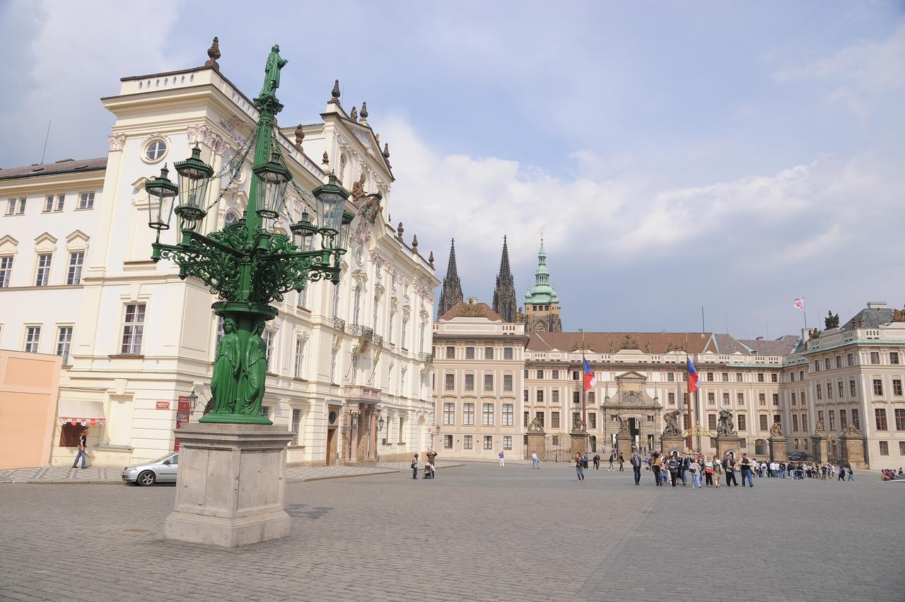 Karlova Apartment Prag Exterior foto