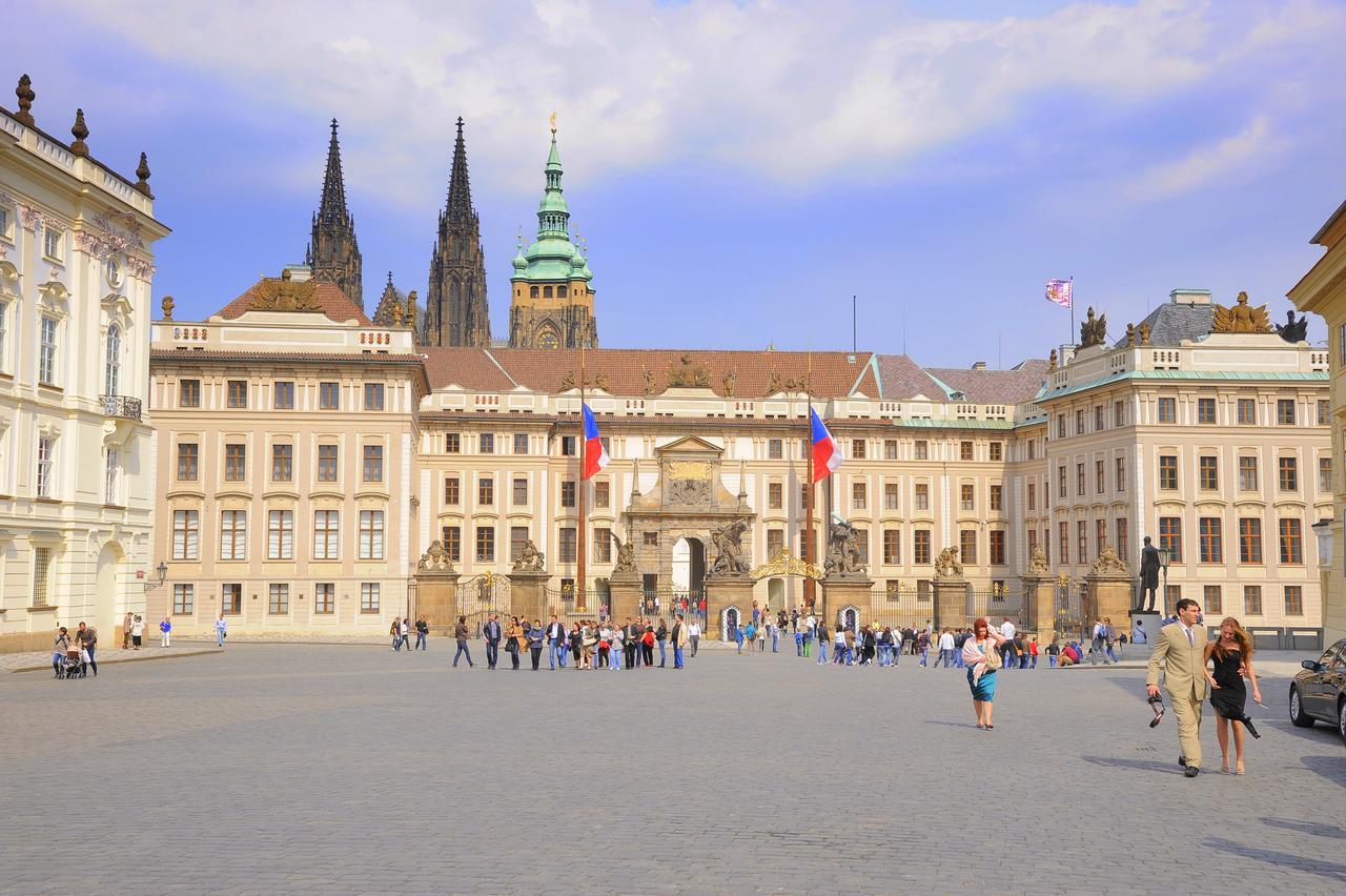 Karlova Apartment Prag Exterior foto